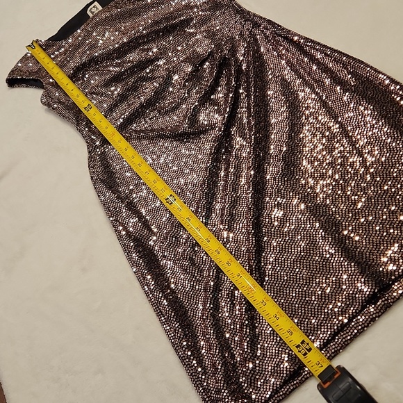 NWT ANNE KLEIN size 4 gold sequin dress - Picture 10 of 13